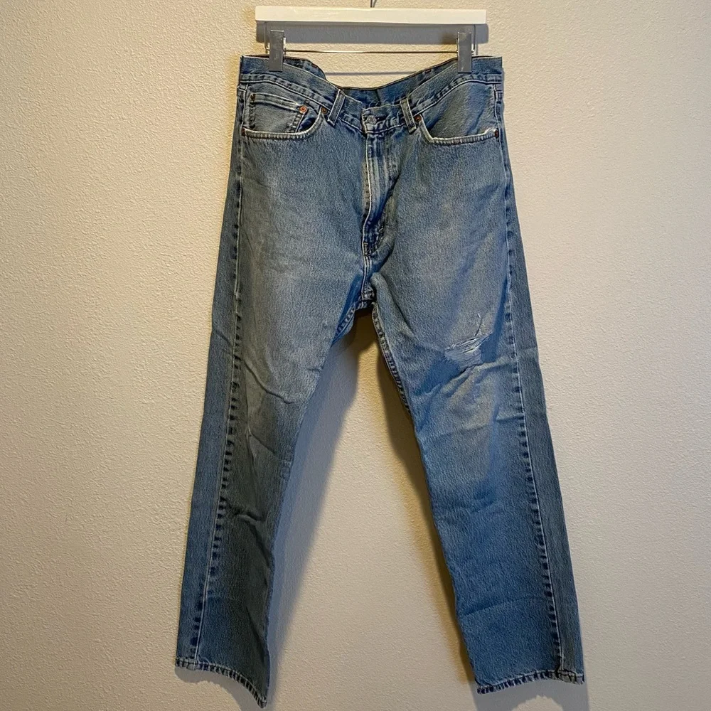 Levi’s Jeans 505 Light Blue Distressed size 38 X 32 casual‎